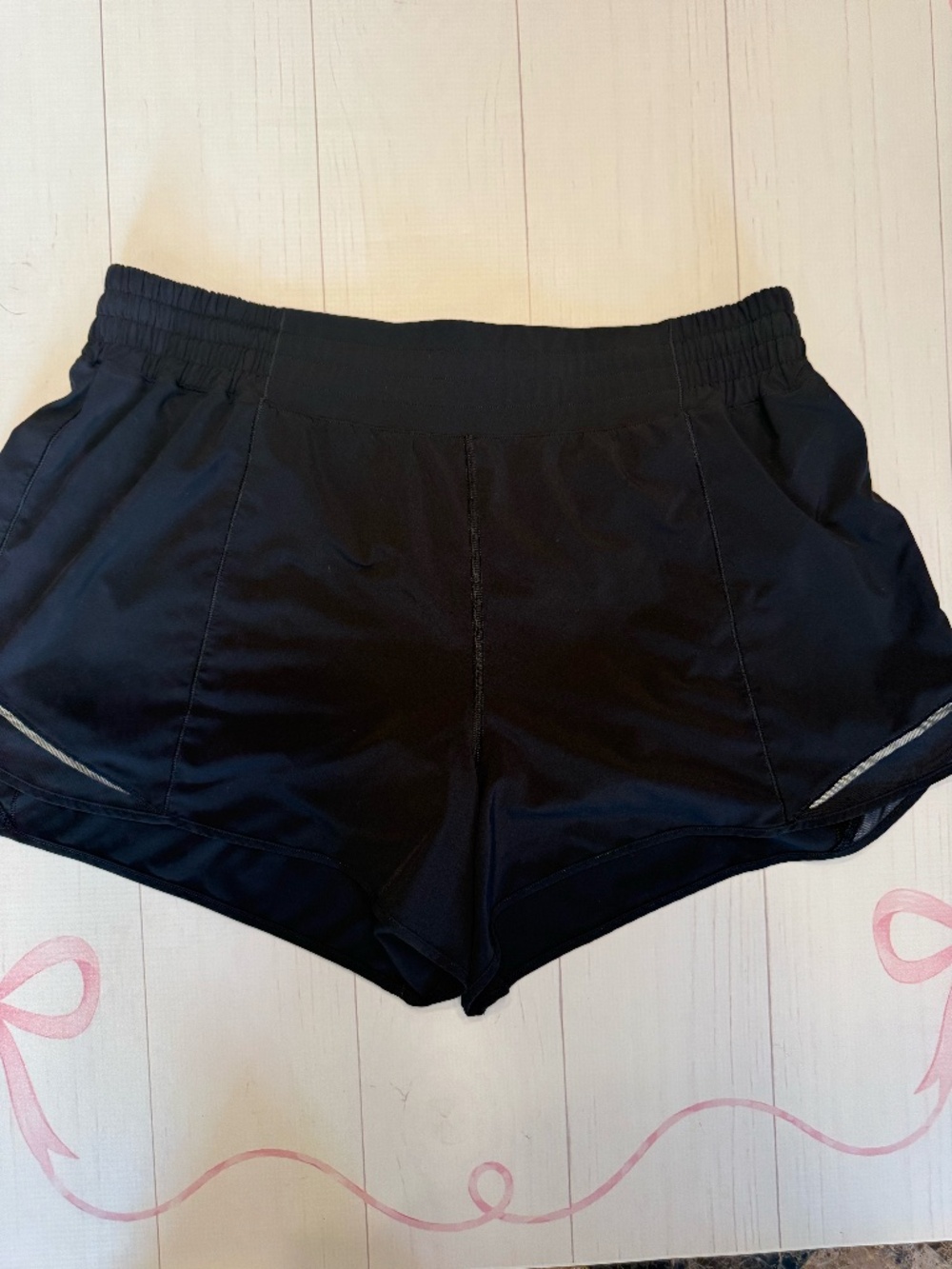 Lululemon Hot Hot Shorts Size 16